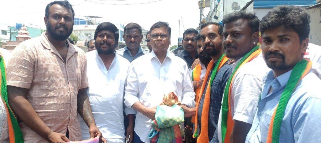 ఎన్డీఏ కూటమి అభ్యర్థిని గెలిపించండి