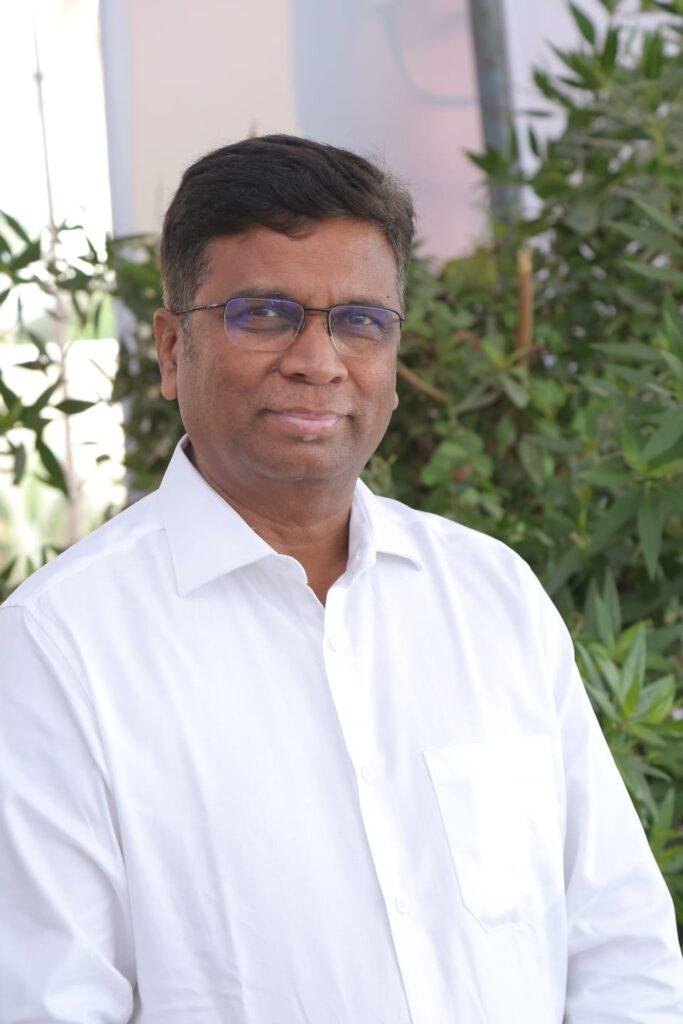 నగరపాలక సంస్థ కార్యాలయంలో ఆర్పీ పై దాడి