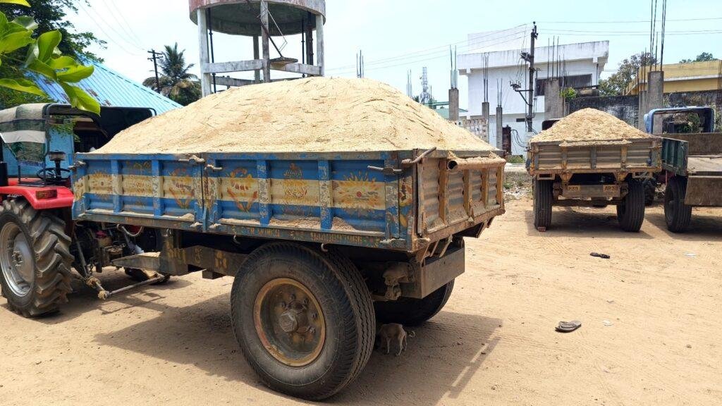 లైసెన్స్ లేకుండా వాహనం నడిపితే కఠిన చర్యలు