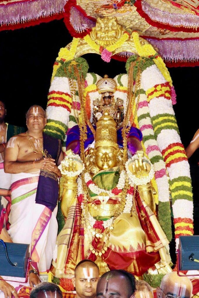తిరుమలలో వైభవంగా పౌర్ణమి గరుడసేవ