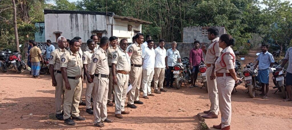 ఉలవచేను లో పోలీసుల కార్డాన్ సెర్చ్