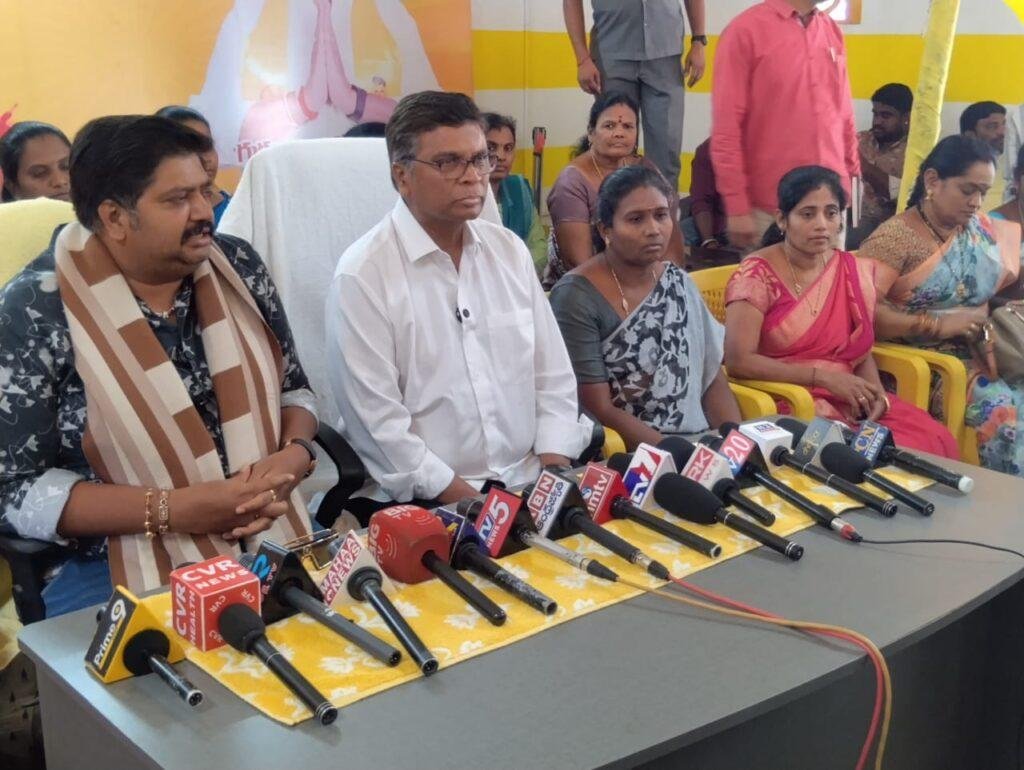 చిత్తూరు అభివృద్ధే మా లక్ష్యం.. విభేదాలకు తావులేదు ఎంపీ దగ్గుమళ్ళ – ఎమ్మెల్యే గురజాల సంయుక్త స్పష్టీకరణ