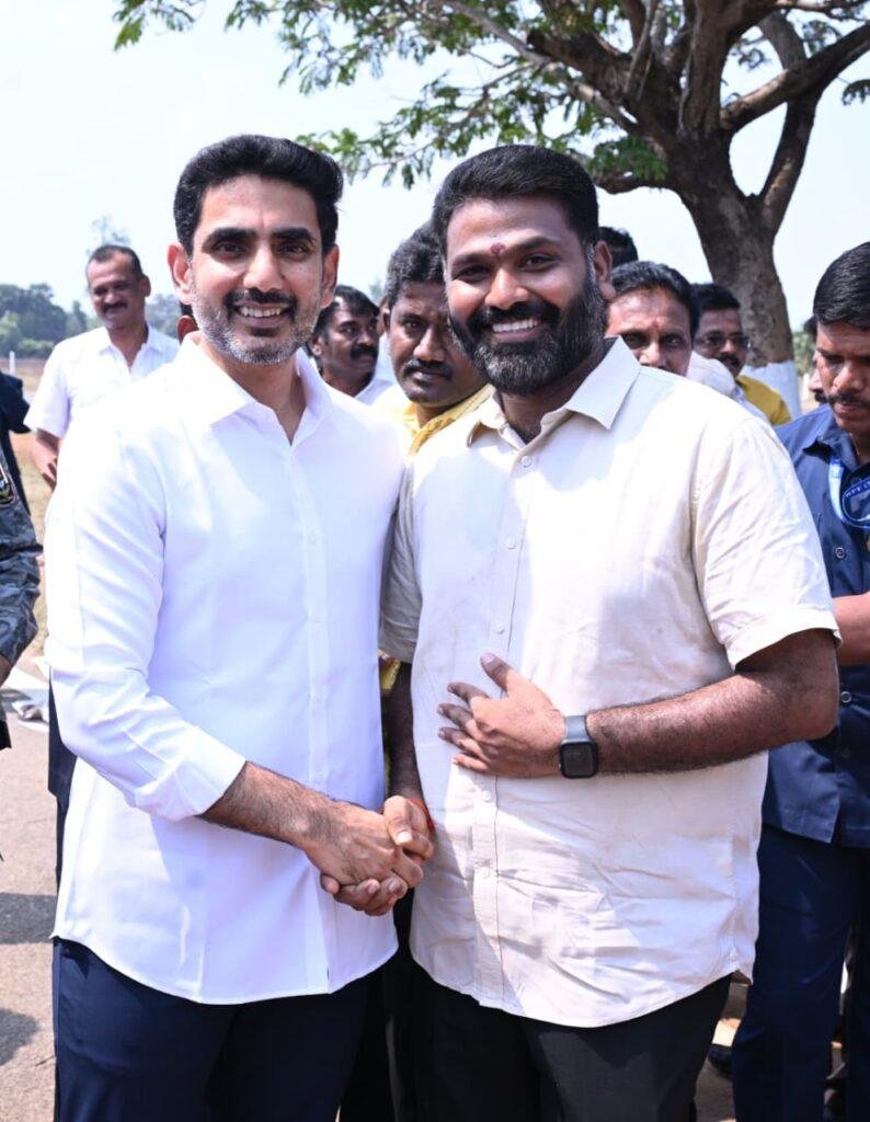 నారా లోకేష్ కు ఆత్మీయ స్వాగతం
