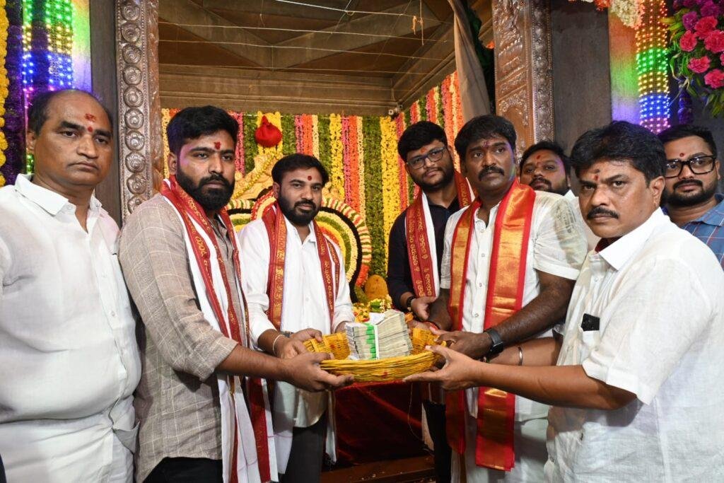 గంగ జాతర నిర్వహణకు జై పూరి కంపెనీ రూ.5 లక్షల విరాళం