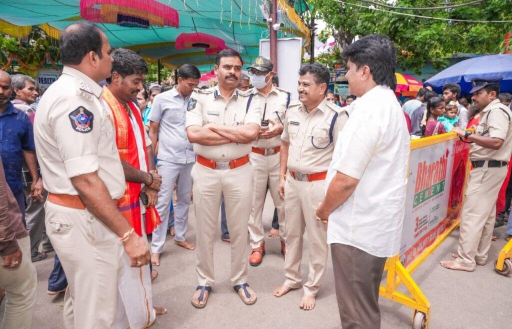 తాతయ్యగుంట గంగమ్మ జాతర ఏర్పాట్లపై జిల్లా ఎస్పీ సమీక్ష.