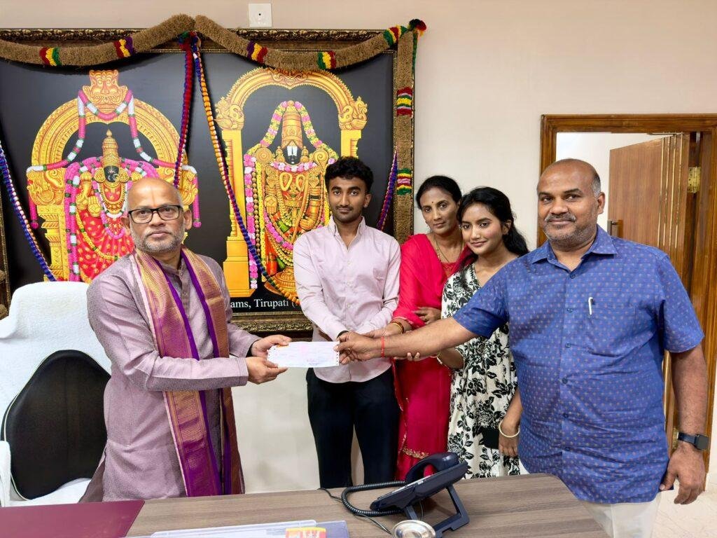 టీటీడీకి రూ.10 లక్షలు విరాళం