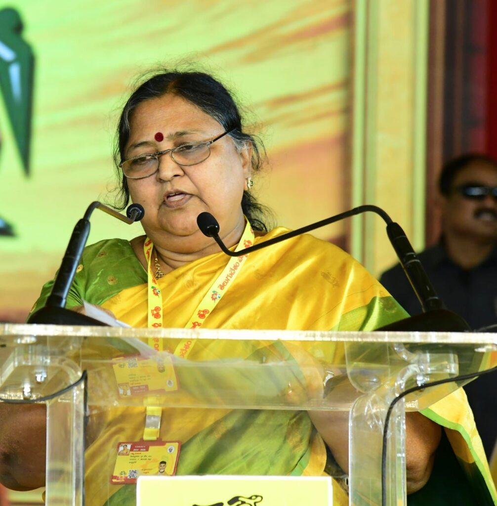 తెలుగువారి ఆత్మగౌరవానికి ప్రతీక ఎన్టీఆర్…  మహానాడు లో పనబాక లక్ష్మి