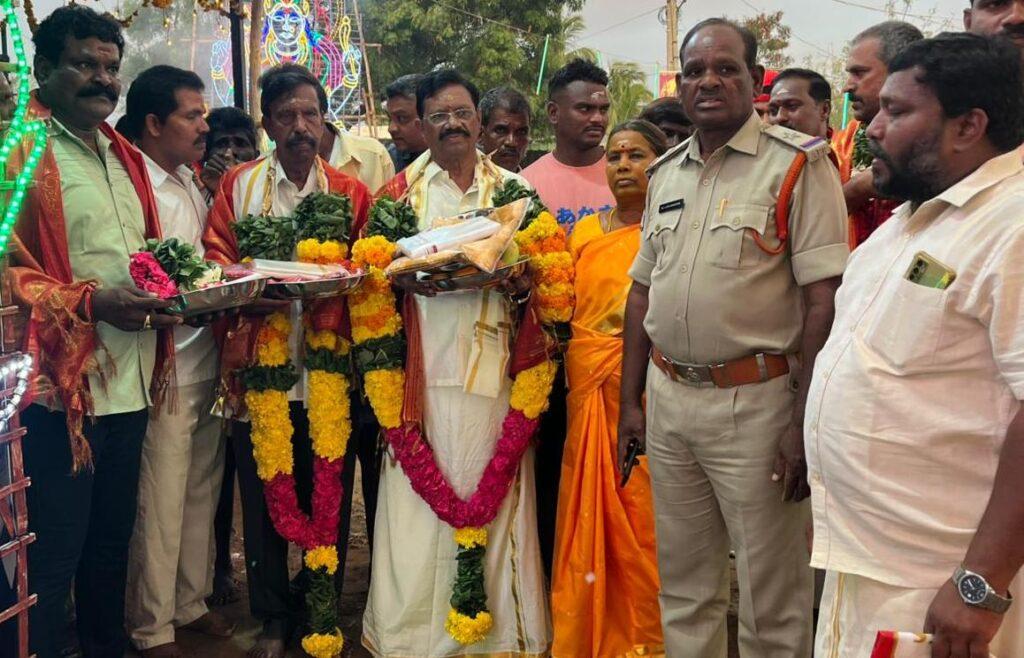 ఎల్లమ్మ తల్లి  ప్రజలందరినీ చల్లగా చూడమ్మా