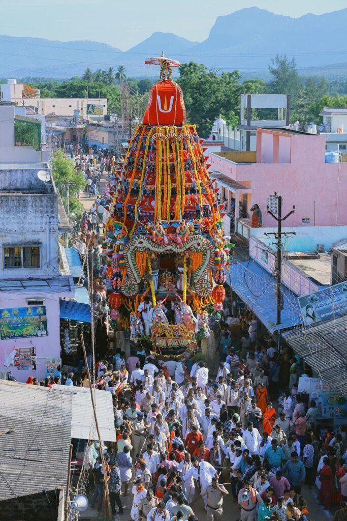 భక్తి పారవశ్యంలో శ్రీ కల్యాణ వేంకటేశ్వరుని రథోత్సవం