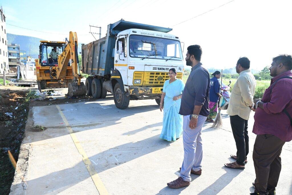 “ఆపరేషన్ క్లీన్ స్వీప్” ను విజయవంతం చేయండి