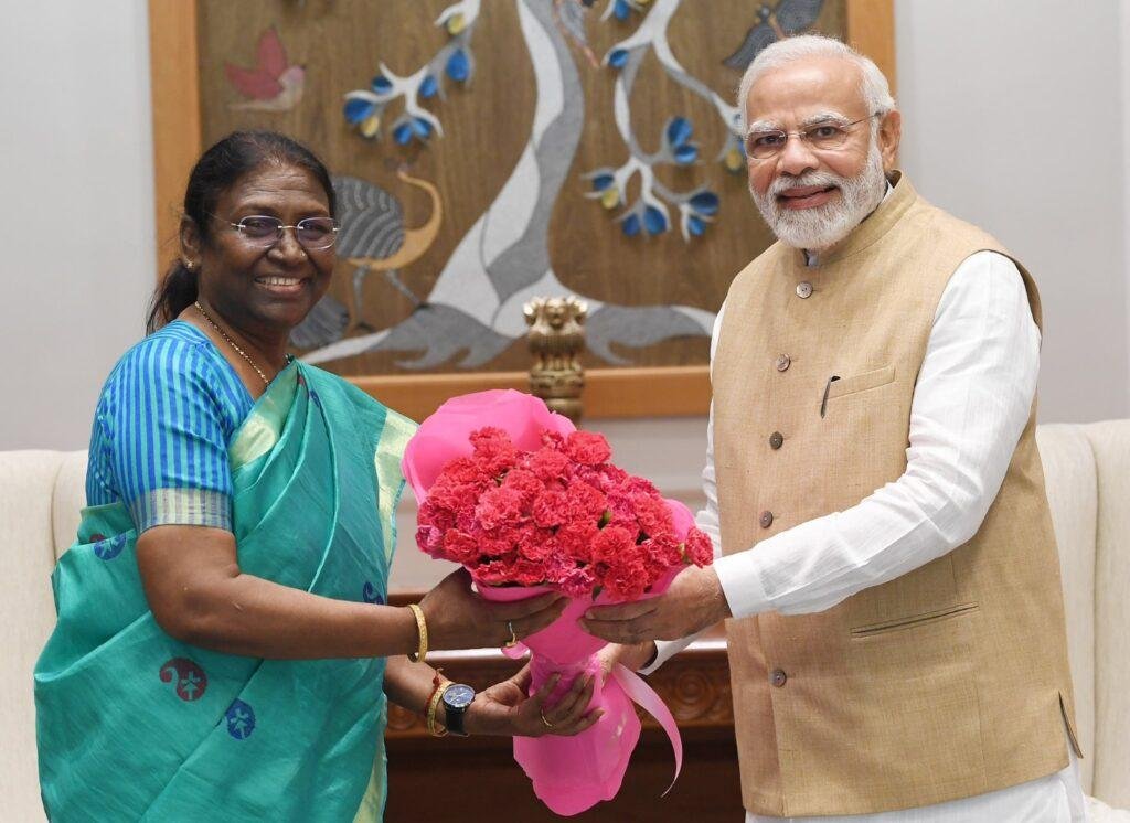 ప్రధానిగా మోదీ 12 ఏళ్లు పూర్తి చేసుకున్న సందర్భంగా అభినందనలు తెలిపిన రాష్ట్రపతి ద్రౌపది ముర్ము