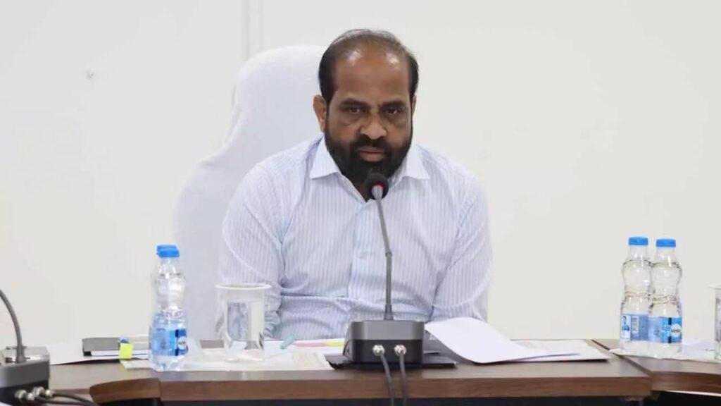 రాష్ట్ర వ్యాప్తంగా 43 మoది వైద్యుల డిస్మిస్