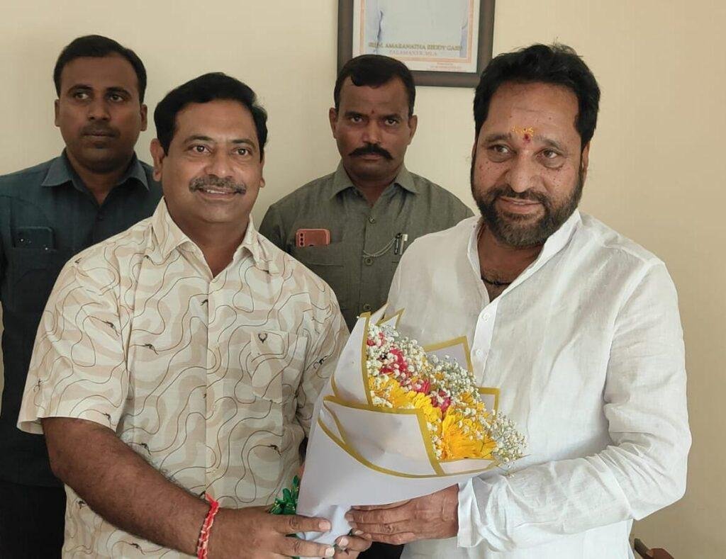 పలమనేరు ఎమ్మెల్యేను కలసిన సర్వే సంఘం రాష్ట్ర అధ్యక్షులు