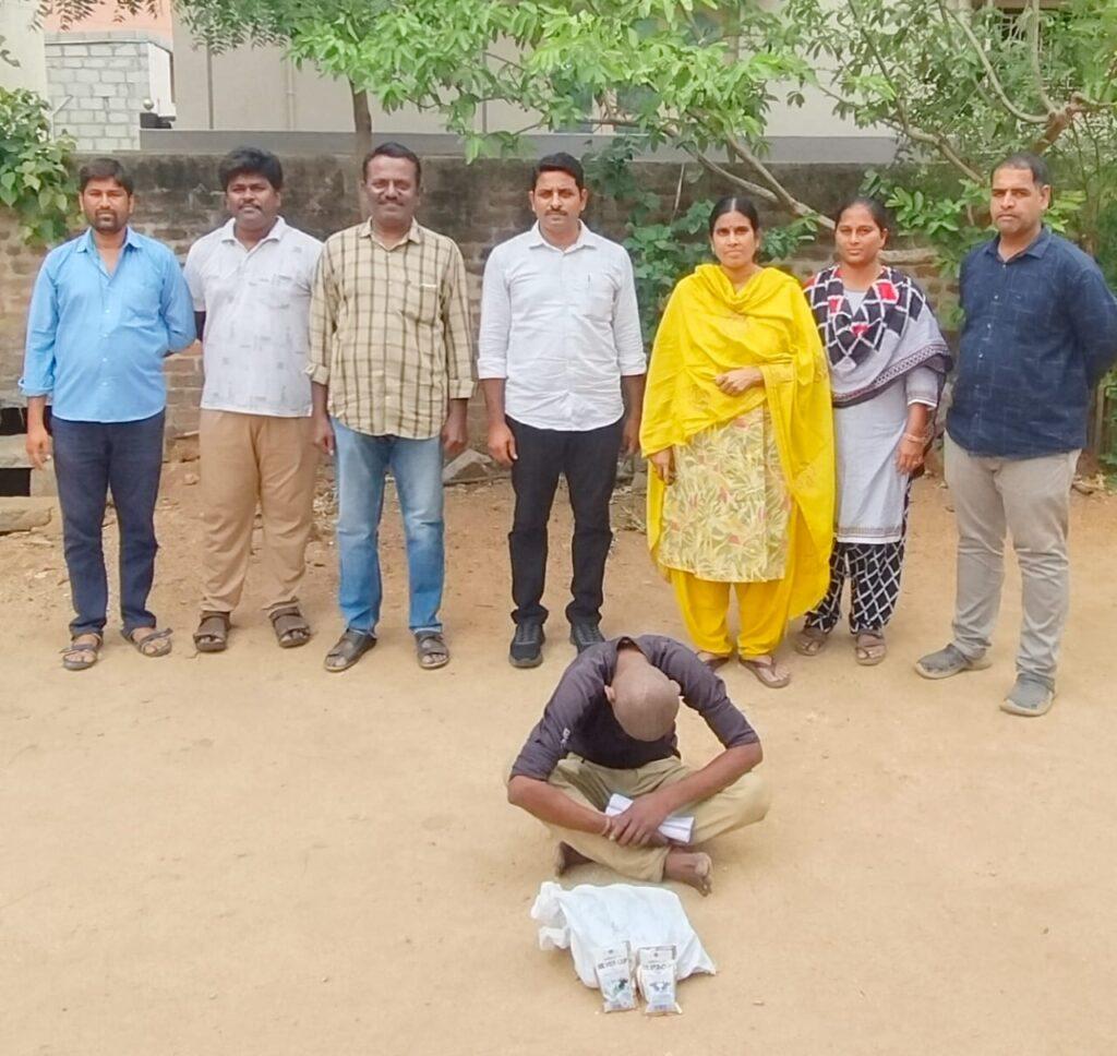 అక్రమ మద్యం షాపులపై ఎక్సైజ్ పోలీసులు విస్తృత దాడులు