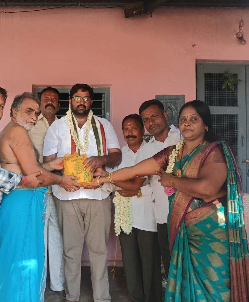 శ్రీకాశీ విశ్వేశ్వర స్వామి ఆలయంలో ఘనంగా ప్రసాద వితరణ