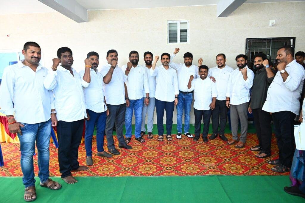 “యువగళం” అను బంధం చిరస్థాయిగా నిలుస్తుంది..