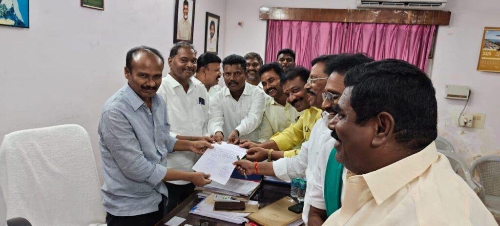 సత్యవేడు నియోజకవర్గంలో ఆర్టీసీ సేవలు మెరుగుపరచాలి -ఎమ్మెల్యే కోనేటి ఆదిమూలం