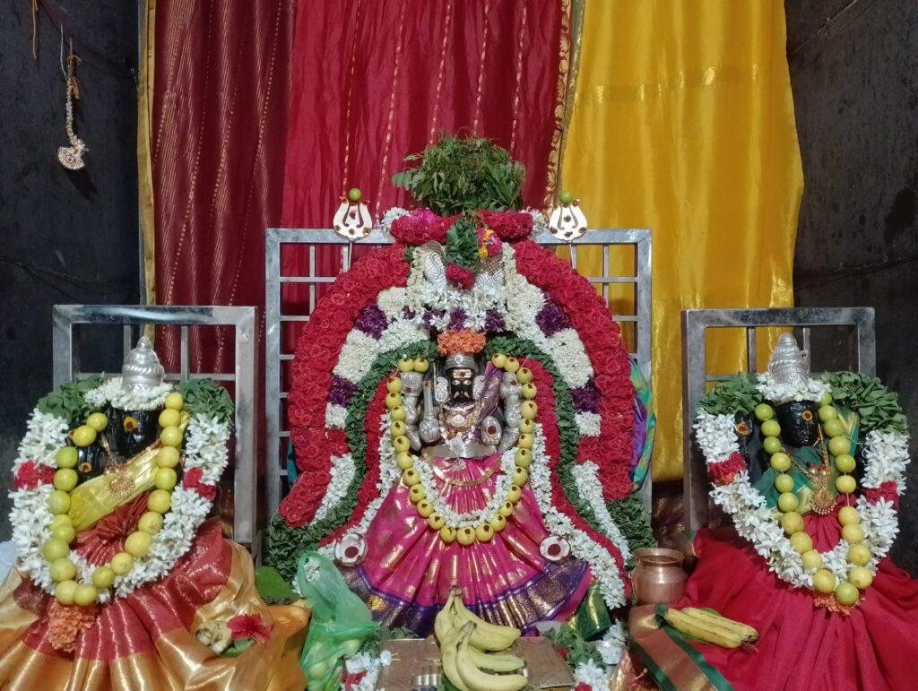బంగారమ్మ ఆలయంలో ప్రత్యేక పూజలు