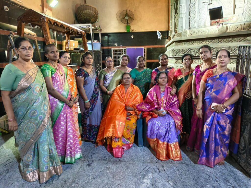 దువ్వూరులో ఘనంగా ఆర్యవైశ్య మహిళా సంఘం సమావేశం -నూతన కమిటీ నియామకాలు
