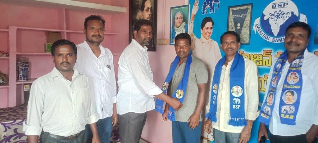 బహుజన సమాజ్ పార్టీ కార్వేటి నగర మండల ఇంచార్జ్  అశోక్