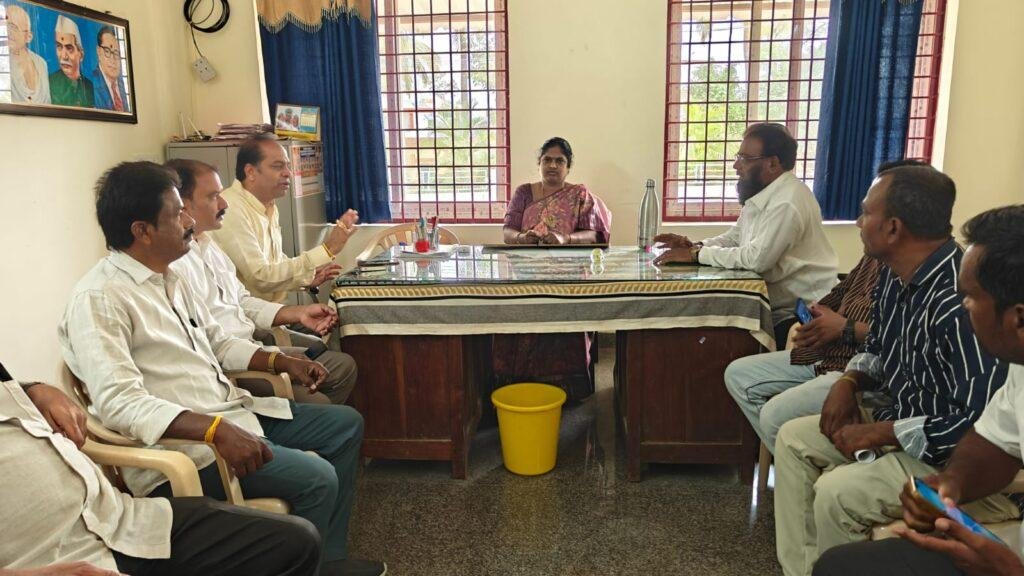 మండల అభివృద్ధికి కృషి చేద్దాం : మాదిరాజు