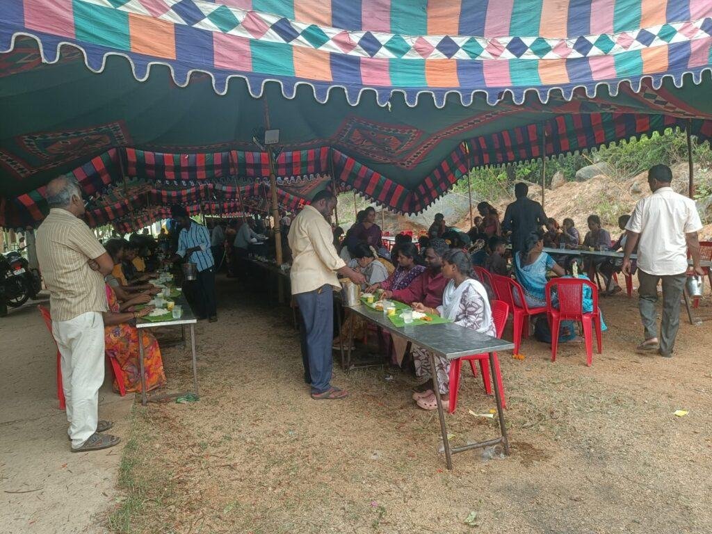 సుబ్రమణ్య స్వామి ఆలయం వద్ద అన్నదాన కార్యక్రమం