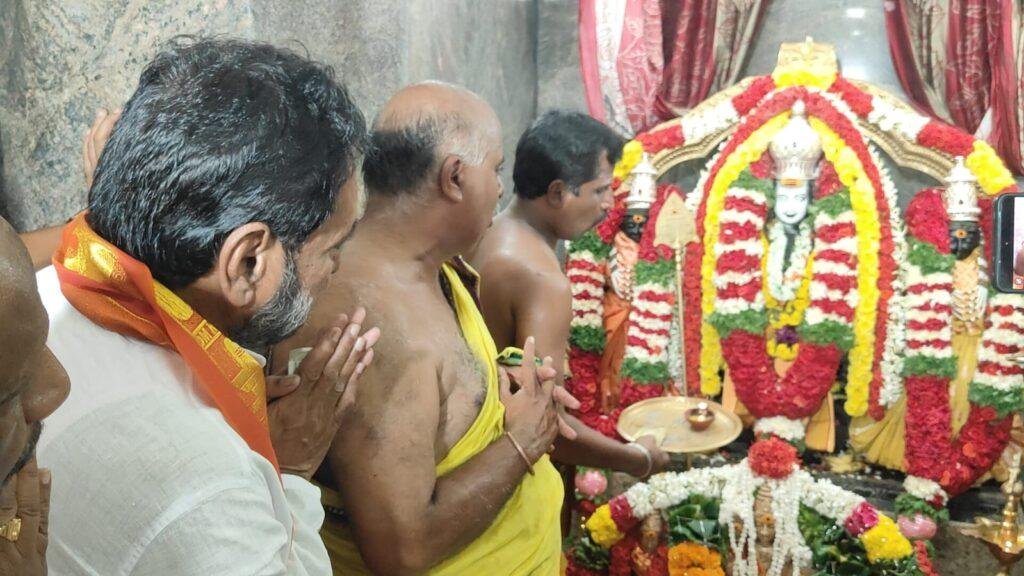ఆడికృత్తిక మహోత్సవాల్లో భక్తిశ్రద్ధలతో పాల్గొన్న ఎమ్మెల్యే అమర్నాథ్ రెడ్డి