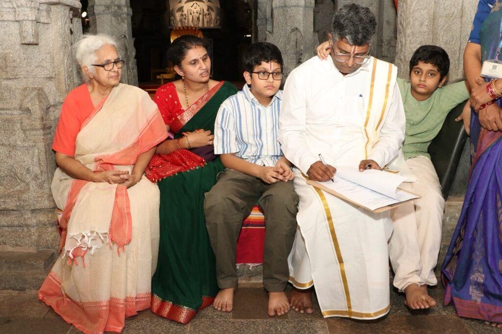 టీటీడీ జేఈవోగా శ్రీ ప్రభల గోపీనాథ్ బాధ్యతలు స్వీకరణ