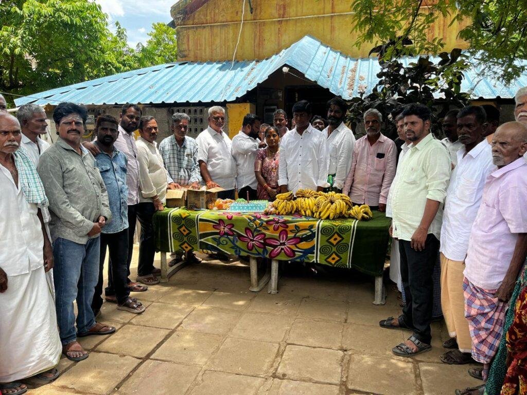 రాస్ వృద్ధాశ్రమంలో అన్నదాన కార్యక్రమం