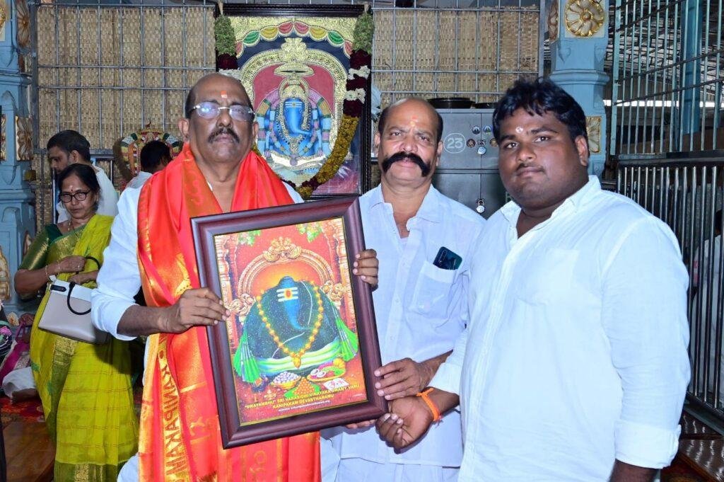 కానిపాకం వరసిద్ధిని సేవలో ఎమ్మెల్సీ వాకాటి నారాయణ