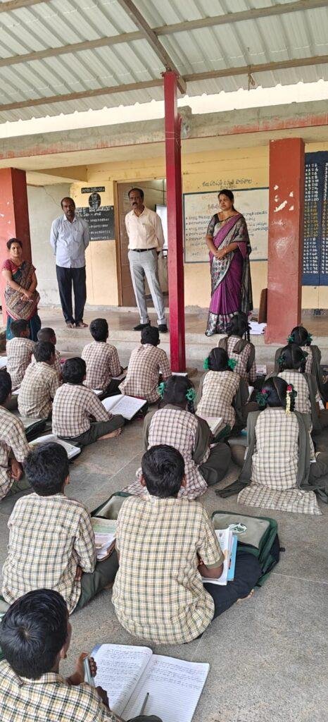పిచ్చాటూరులో విద్యా సంస్థలను తనిఖీ చేసిన ఉప విద్యాశాఖ అధికారి