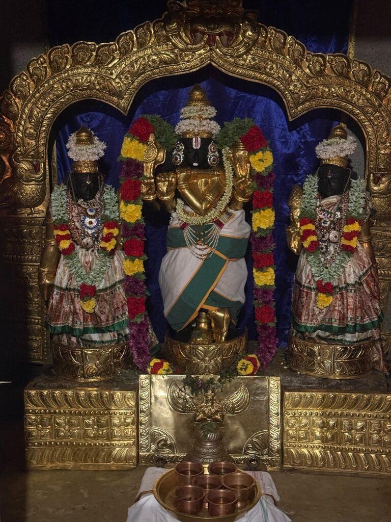 వైభవంగా శ్రావణమాస రెండవ శనివారం పూజలు