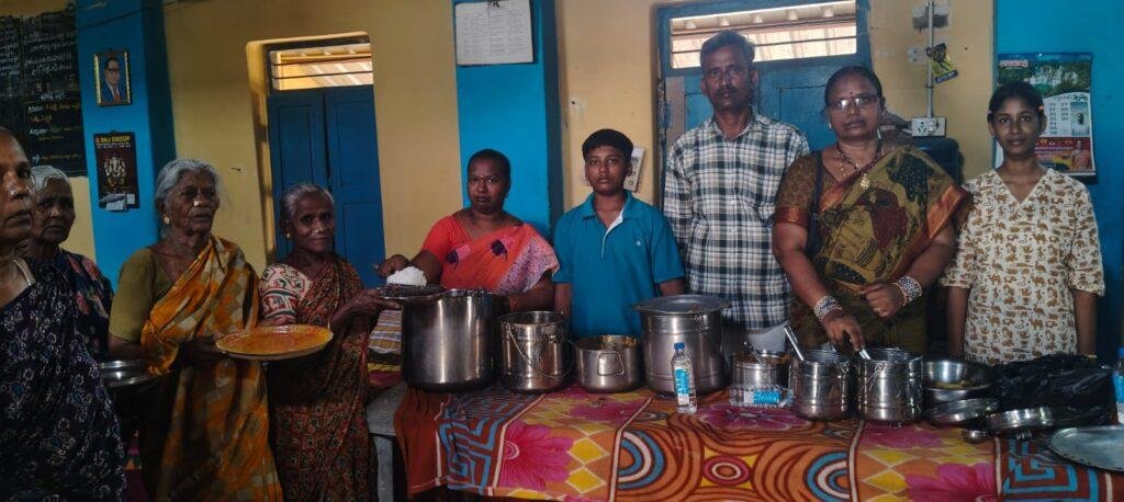 రాస్ వృద్ధాశ్రమంలో అన్నదాన కార్యక్రమం