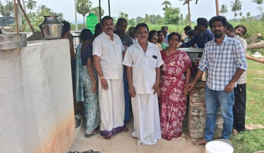 వరద వెంకటేశ్వర స్వామి ఆలయంలో అన్నదాన కార్యక్రమం