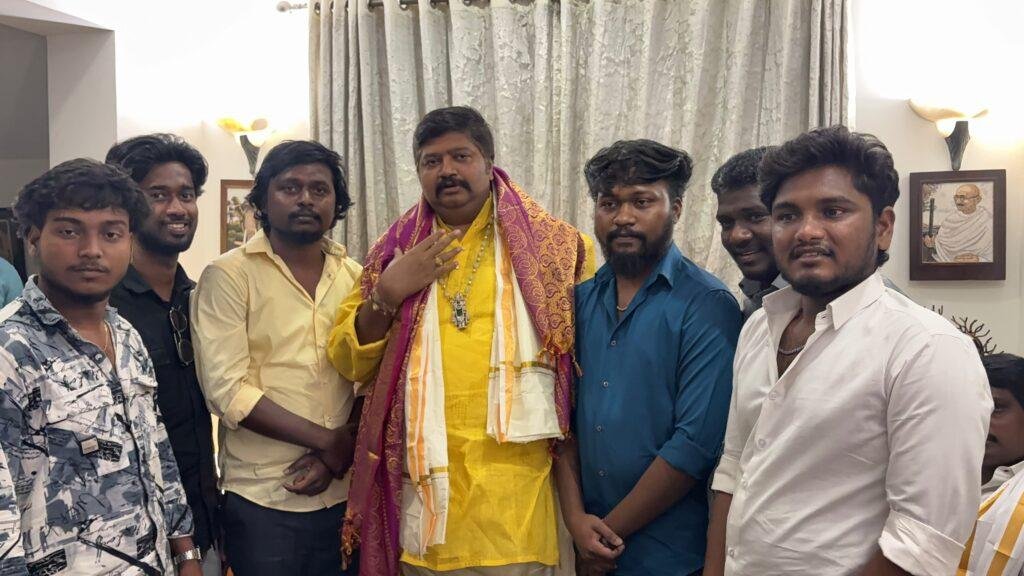 ఎమ్మెల్యే గురజాల జగన్మోహన్ని వివాహా వేడుకలకు ఆహ్వానించిన నేషనల్ హ్యూమన్ రైట్స్ రాష్ట్ర అధ్యక్షులు మదన్