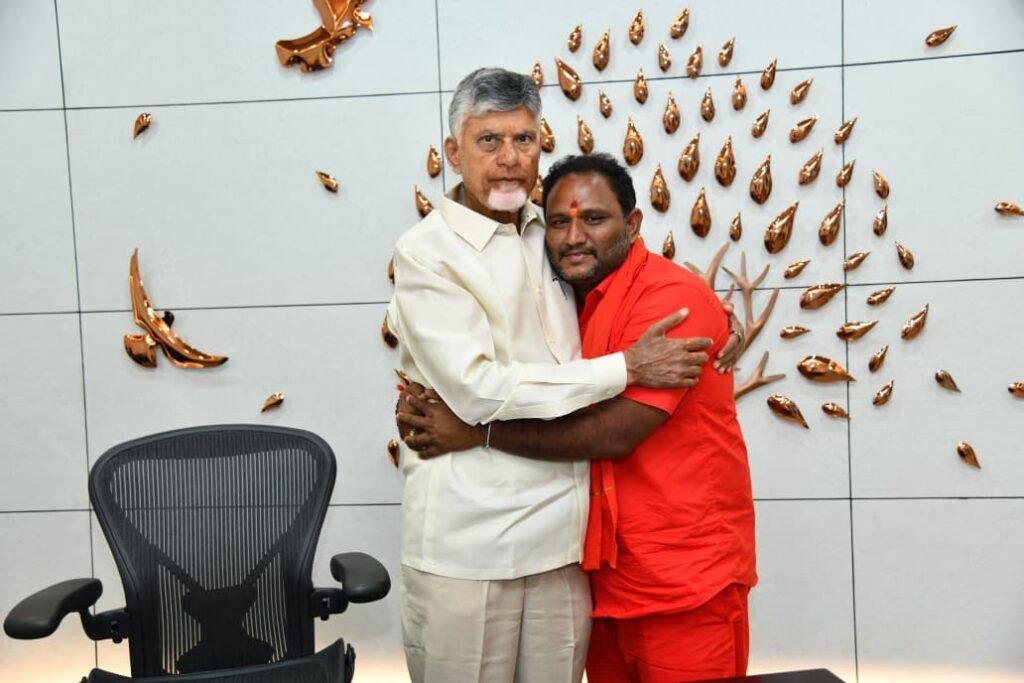 చిత్తూరు జిల్లా ఎన్నికల బాధ్యతలతో పాటు కుప్పం బాధ్యతలు అప్పగించిన  సీఎం చంద్రబాబు