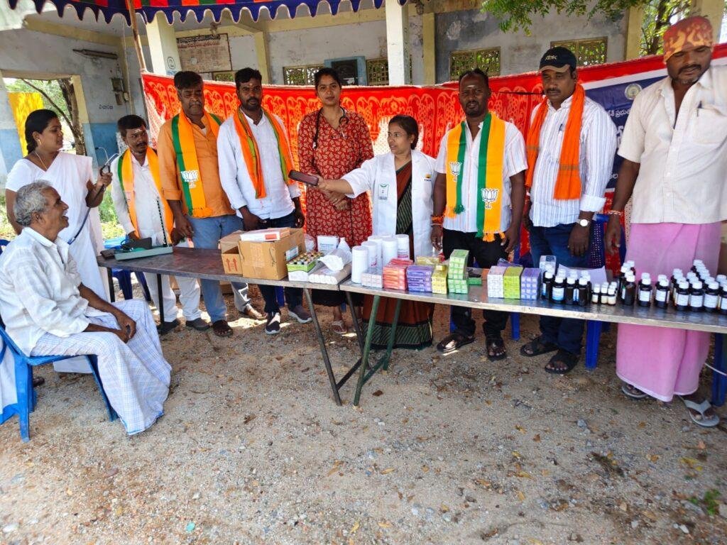 ప్రధాని మోదీ జన్మదినం సందర్భంగా పూతలపట్టులో ఉచిత వైద్య శిభిరం