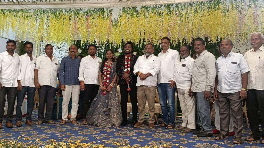 వివాహ వేడుకలకు హాజరైన  అతిరథ మహారధులు