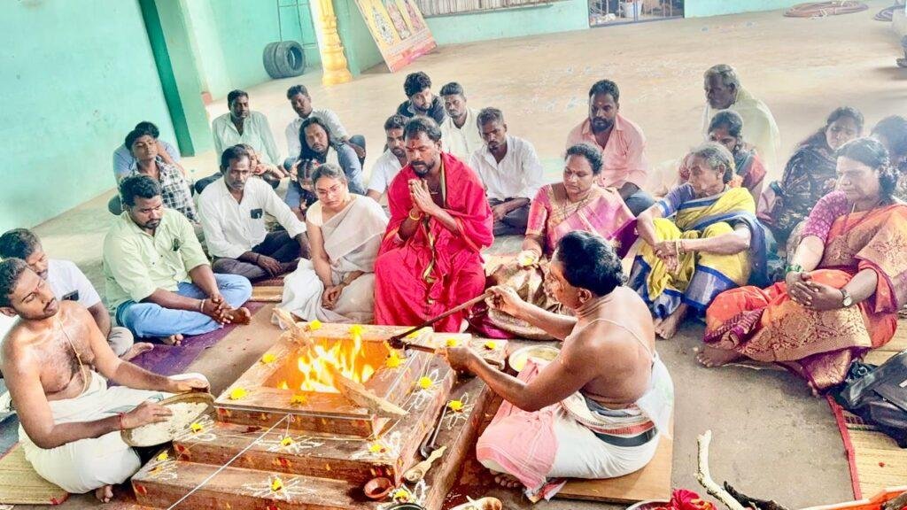 జనసేన నాయకుడు పవన్ కళ్యాణ్ సంపూర్ణ ఆరోగ్యంగా ఉండాలని కోరుకుంటూ రాజరాజేశ్వరి ఆలయంలో చండీ హోమం