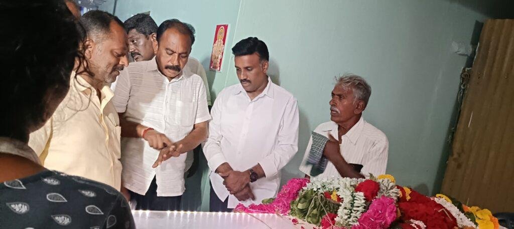 తెలుగుదేశం పార్టీ సీనియర్ నాయకుడు వెంకటాద్రి నాయుడు మృతికి నివాళులు అర్పించిన కిషోర్ గౌడు