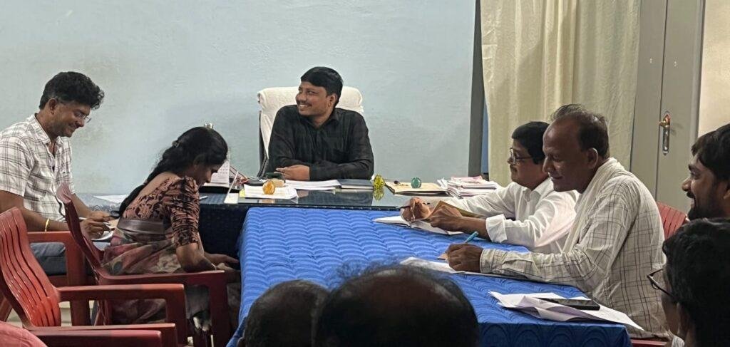 గ్రామాలలో అక్రమంగా మట్టి తరలించిన వారిపై కఠిన చర్యలు తహశీల్దార్ నాగరాజు