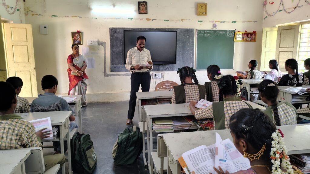 డీ.ఎం.పురం ఉన్నత పాఠశాలలో ‘మిషన్‌ మార్చ్‌’పై సమీక్ష *​పదో తరగతిలో 100% ఉత్తీర్ణతే లక్ష్యం: డిప్యూటీ ఈవో మహేశ్వరరావు