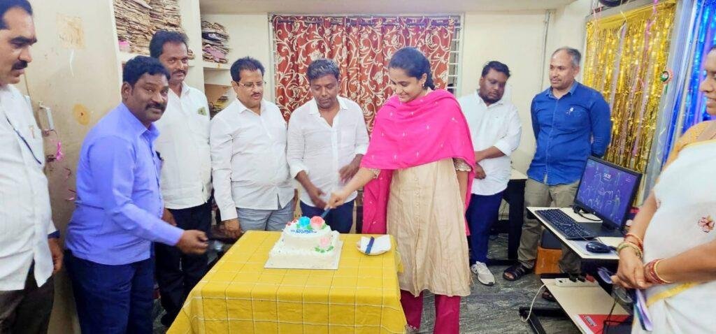 భవిష్యత్తులో కూడా వినియోగదారులకు మరింత మెరుగైన, వేగవంతమైన సేవలు అందించేందుకు కృషి చేయాలన.. రెస్కో చైర్మన్ ప్రతాప్.