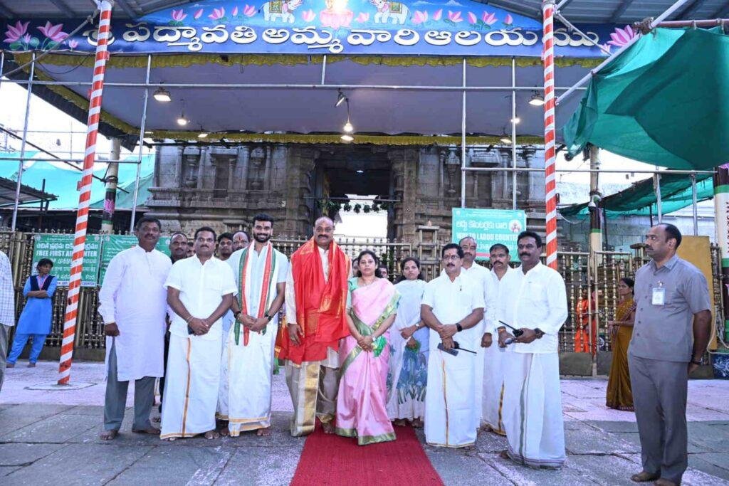 కుటుంబ సమేతంగా శ్రీ పద్మావతి అమ్మవారు, కాణిపాకం వరసిద్ధి వినాయక స్వామిని దర్శించుకున్న మంత్రి అచ్చెన్నాయుడు