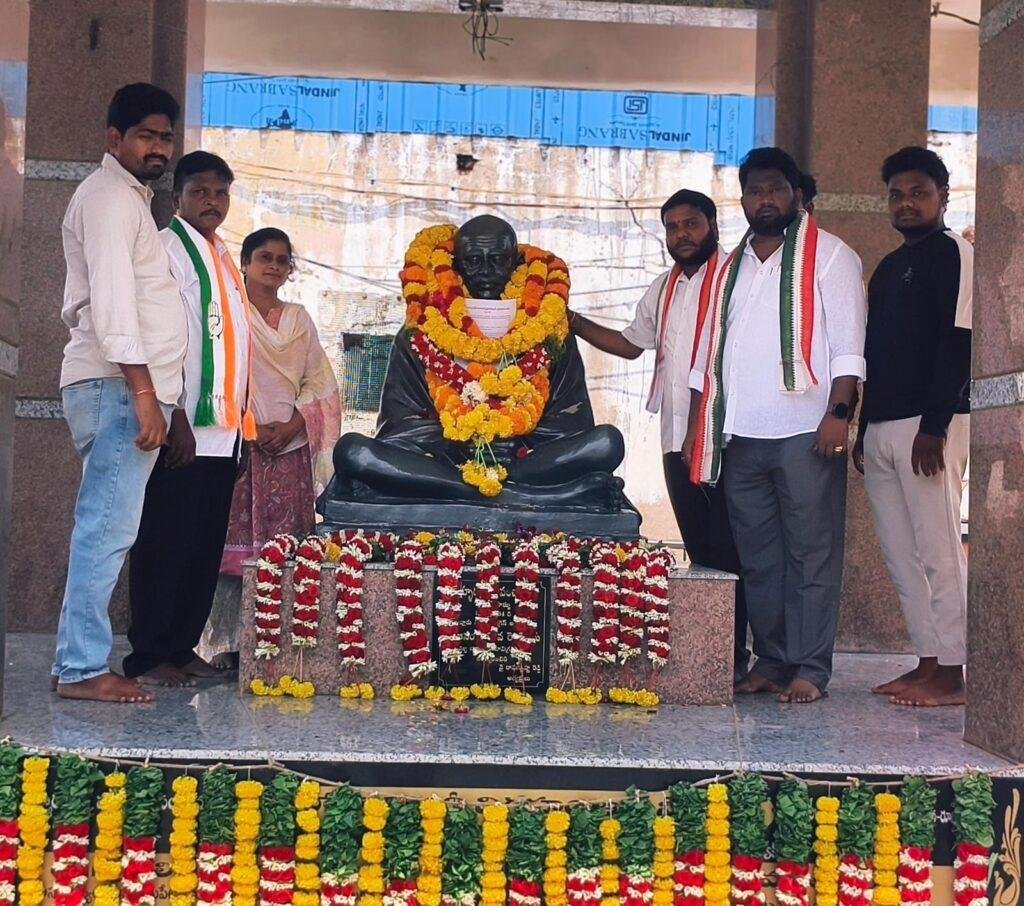 సూళ్లూరుపేటలో గాంధీ జయంతి వేడుకలు – మహాత్ముడి విగ్రహానికి కాంగ్రెస్ ఇంచార్జ్ కిరణ్ కుమార్ నివాళి
