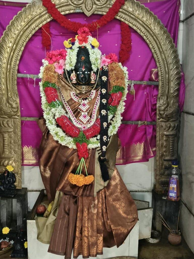 చౌడేపల్లి శ్రీ వైష్ణవి దేవి ఆలయంలో వైభవంగా శుక్రవారం పూజలు