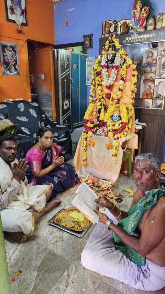 బైరెడ్డిపల్లి లో గృహంలో వైభవంగా పురటాసి శనివారం పూజలు