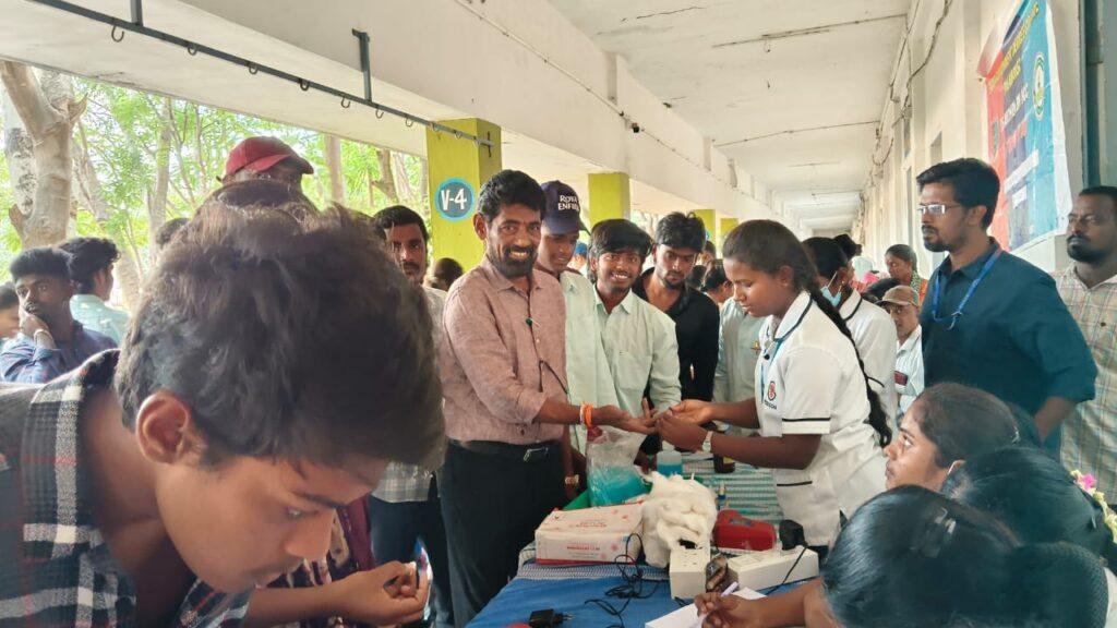 ఎస్.వి.సి.ఆర్ డిగ్రీ కళాశాలలో ఘనంగా రక్తదాన శిబిరం